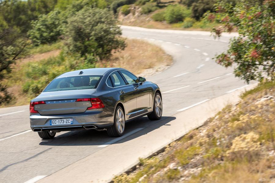  Volvo S90 D4 Inscription 2016 года  (WW) (фото 13 из 24)